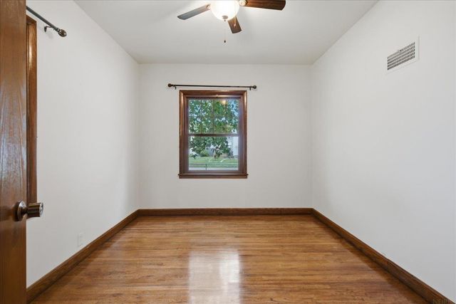 262 Cottage Grove Avenue, Waterloo, IA 50703