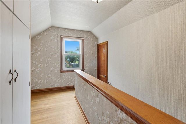 262 Cottage Grove Avenue, Waterloo, IA 50703