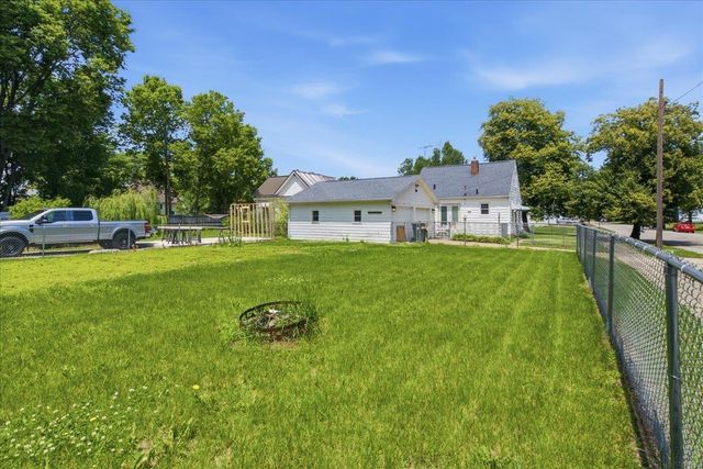 262 Cottage Grove Avenue, Waterloo, IA 50703