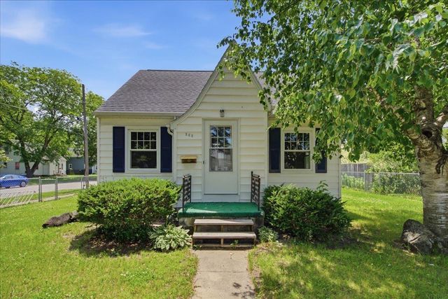 262 Cottage Grove Avenue, Waterloo, IA 50703