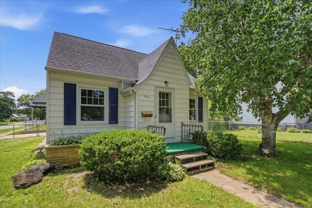 262 Cottage Grove Avenue, Waterloo, IA 50703