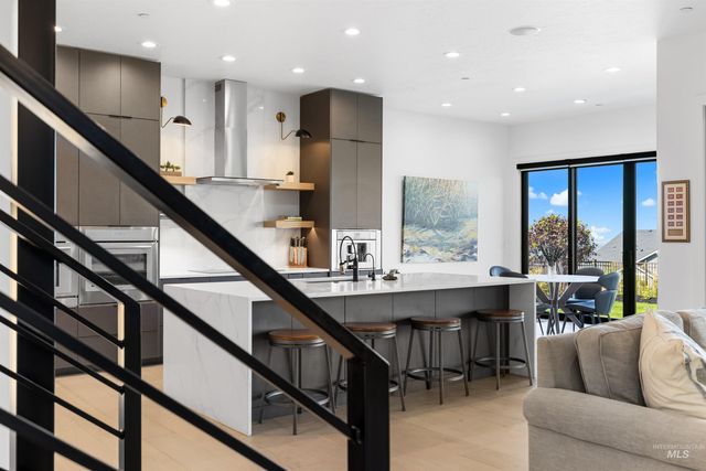 1903 S Meteor Way, Boise, ID 83712