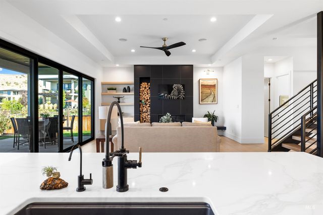 1903 S Meteor Way, Boise, ID 83712