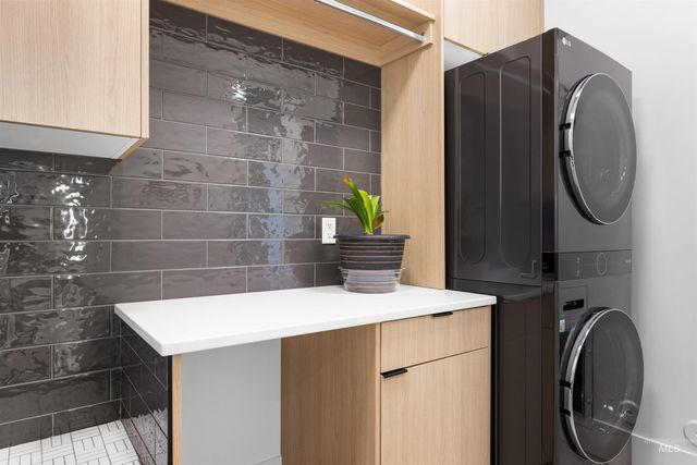 1903 S Meteor Way, Boise, ID 83712