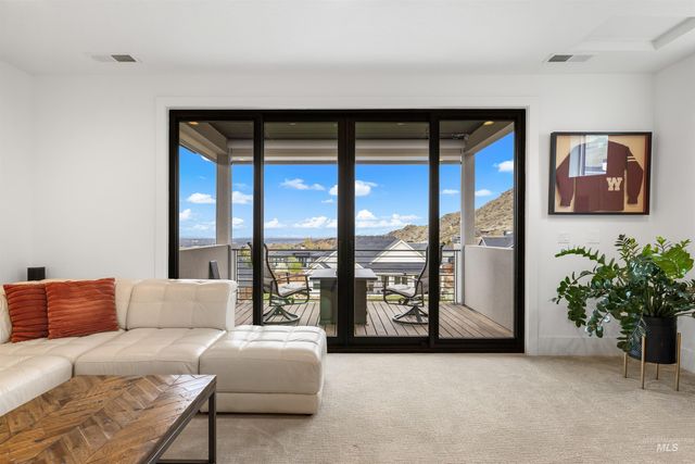 1903 S Meteor Way, Boise, ID 83712