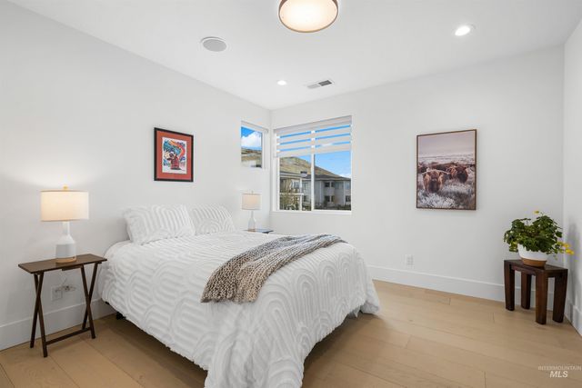 1903 S Meteor Way, Boise, ID 83712