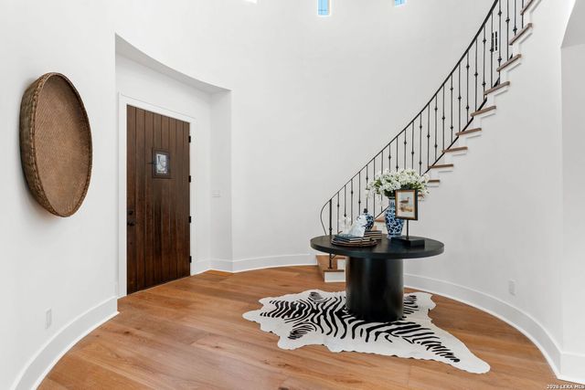 817 Garraty Rd, Terrell Hills, TX 78209
