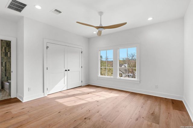 817 Garraty Rd, Terrell Hills, TX 78209