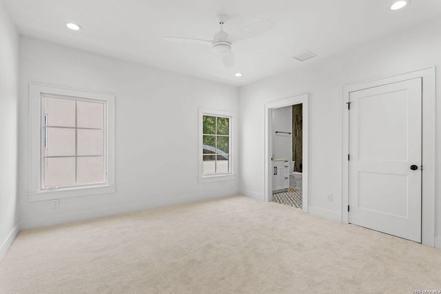 817 Garraty Rd, Terrell Hills, TX 78209