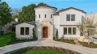 817 Garraty Rd, Terrell Hills, TX 78209