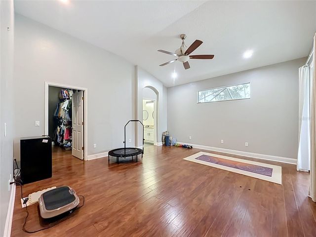 5846 BENT GRASS DRIVE, Valrico, FL 33596