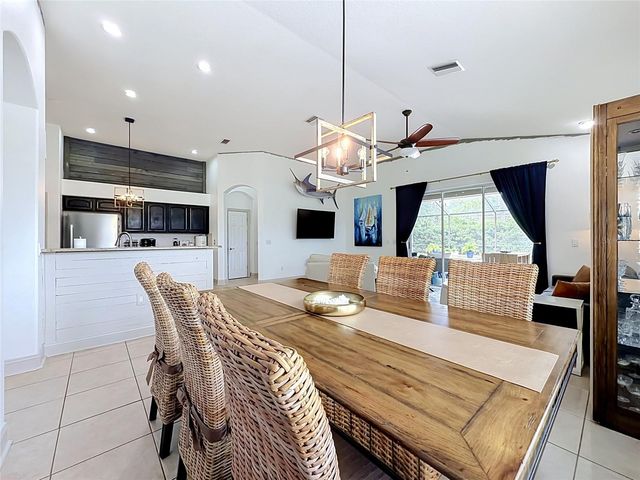 5846 BENT GRASS DRIVE, Valrico, FL 33596