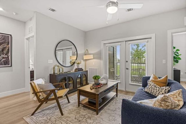 4835 E Yager LN 10302, Manor, TX 78653