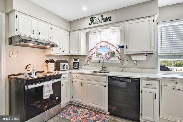 9208 ROBIN LYNN CT, Manassas, VA 20110