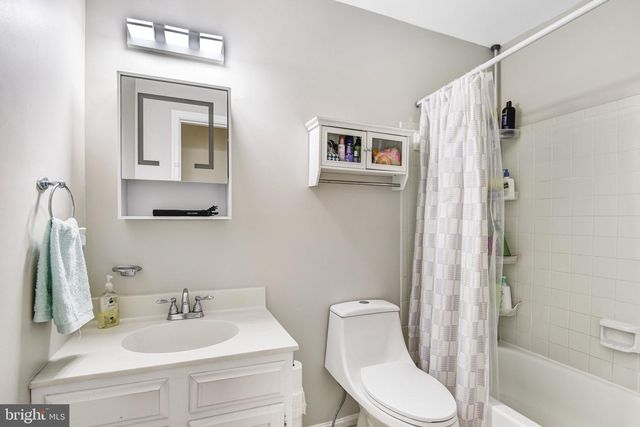 9208 ROBIN LYNN CT, Manassas, VA 20110
