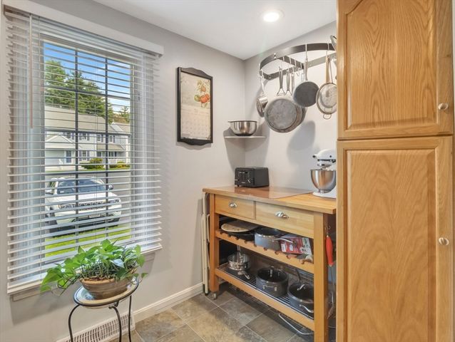 283 East Main 16, Norton, MA 02766