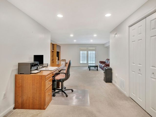 283 East Main 16, Norton, MA 02766