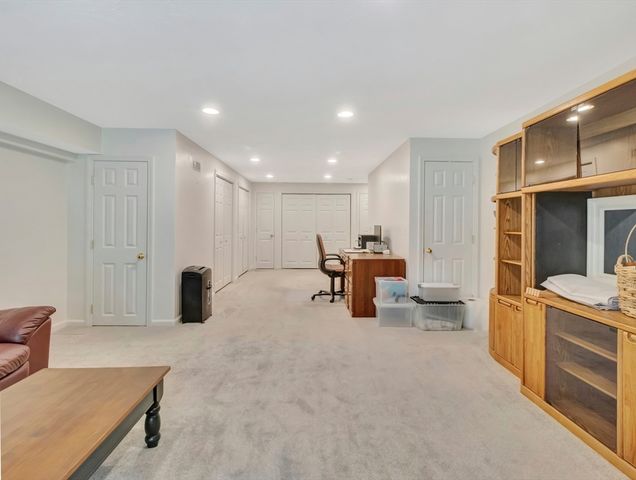283 East Main 16, Norton, MA 02766