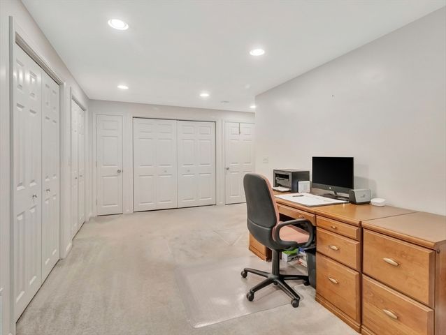 283 East Main 16, Norton, MA 02766