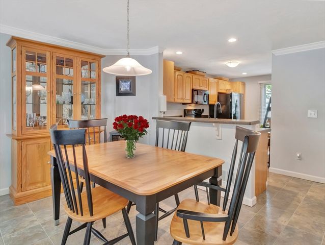 283 East Main 16, Norton, MA 02766