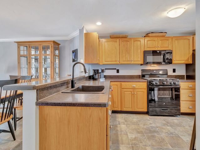 283 East Main 16, Norton, MA 02766
