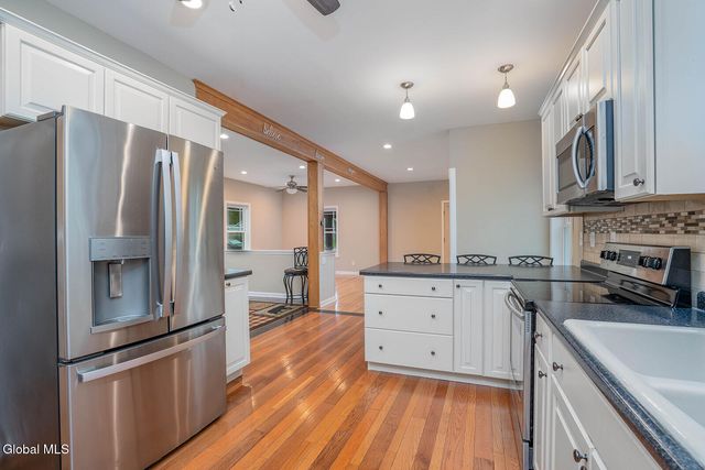 77 Spring Street, Cambridge, NY 12816