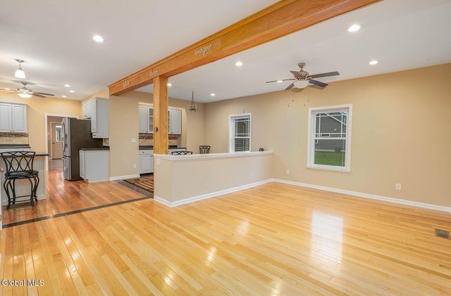 77 Spring Street, Cambridge, NY 12816