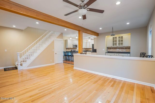 77 Spring Street, Cambridge, NY 12816