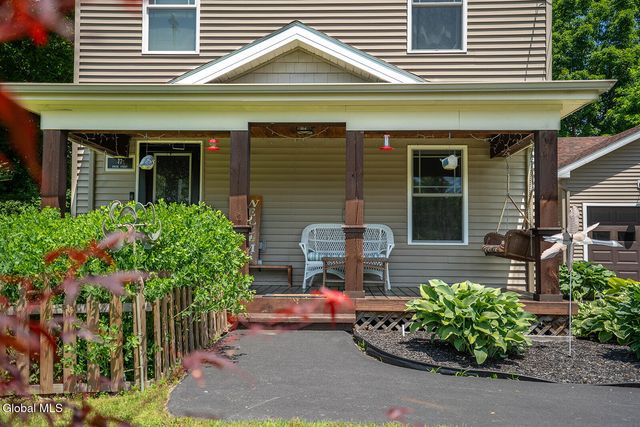 77 Spring Street, Cambridge, NY 12816