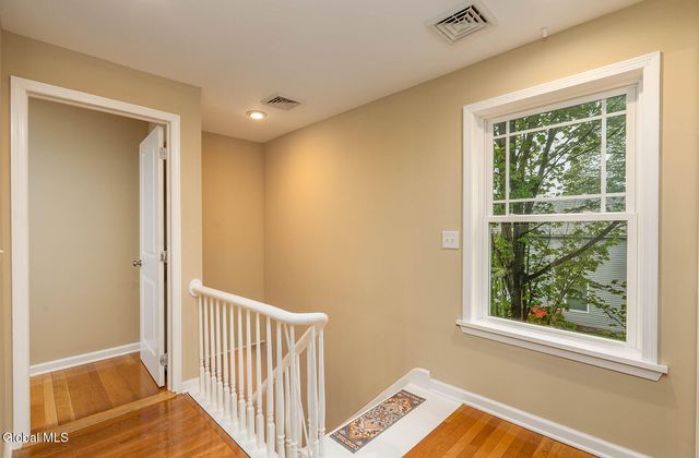 77 Spring Street, Cambridge, NY 12816