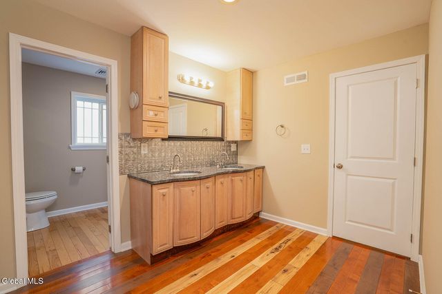 77 Spring Street, Cambridge, NY 12816