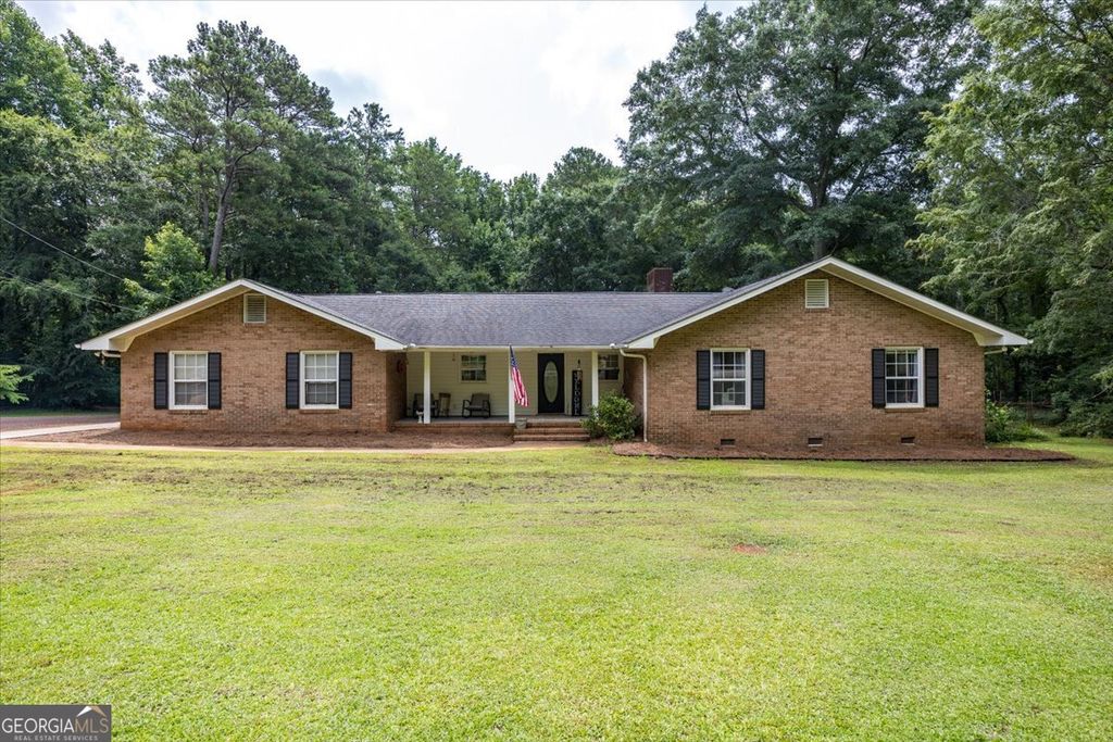 210 Newton Drive, Forsyth, GA 31029