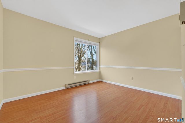 20 East Pembroke Road 8, Danbury, CT 06811