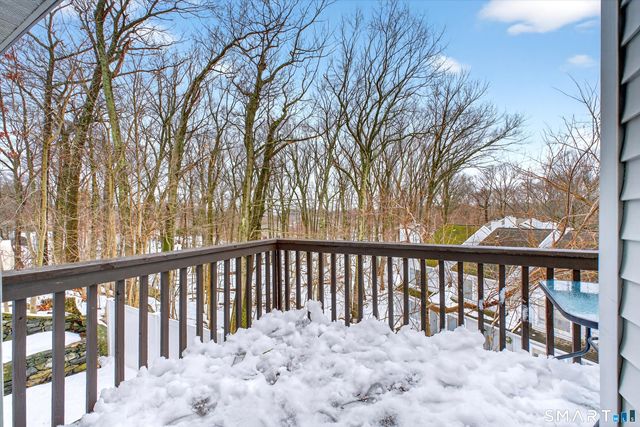 20 East Pembroke Road 8, Danbury, CT 06811