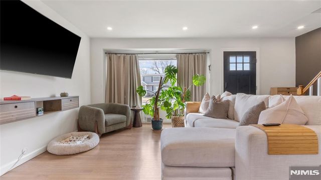 44 Schlosser Drive, Rochelle Park, NJ 07662