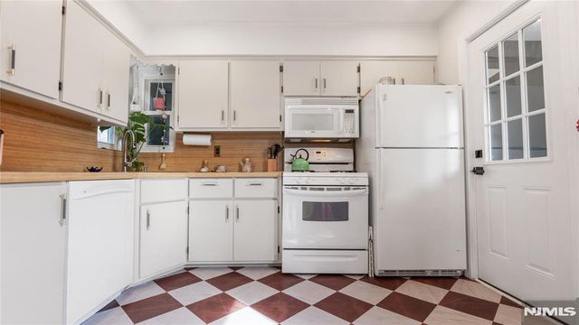 44 Schlosser Drive, Rochelle Park, NJ 07662