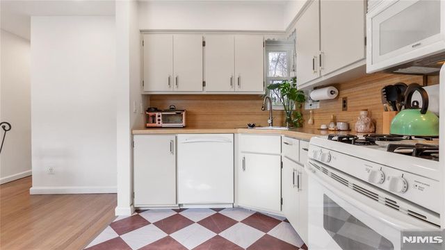 44 Schlosser Drive, Rochelle Park, NJ 07662