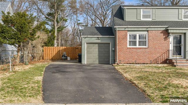 44 Schlosser Drive, Rochelle Park, NJ 07662