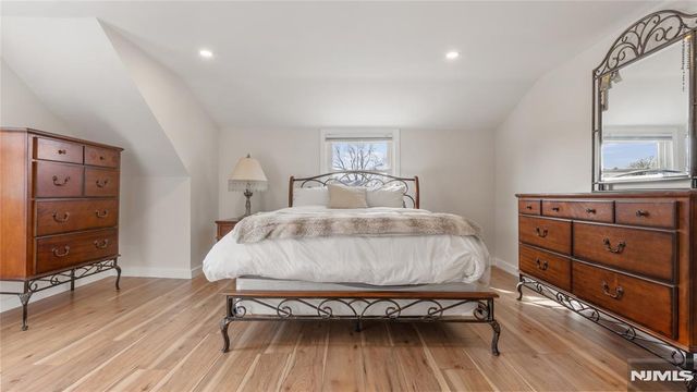 44 Schlosser Drive, Rochelle Park, NJ 07662