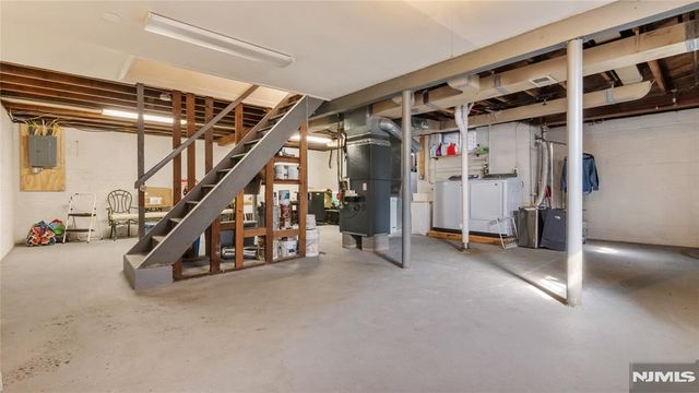 44 Schlosser Drive, Rochelle Park, NJ 07662