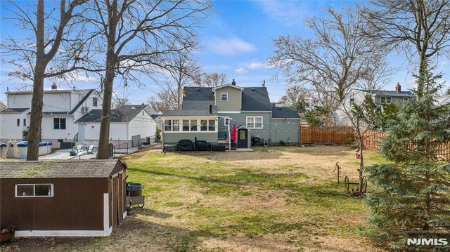 44 Schlosser Drive, Rochelle Park, NJ 07662