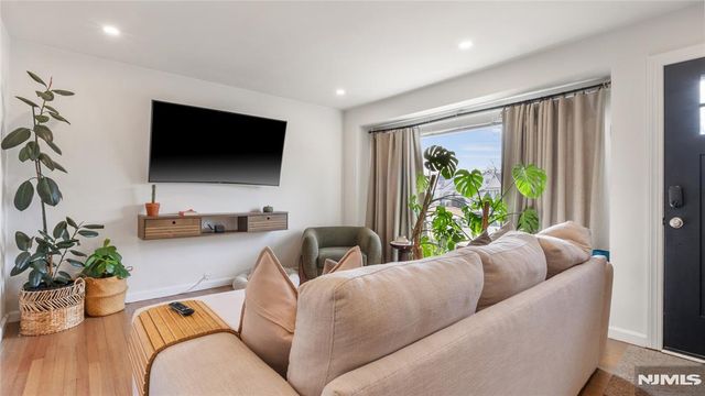 44 Schlosser Drive, Rochelle Park, NJ 07662