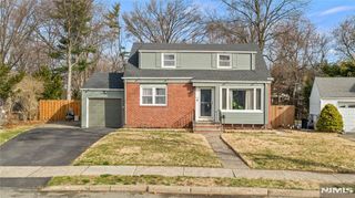 44 Schlosser Drive, Rochelle Park, NJ 07662