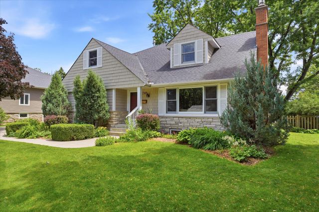 7109 Heatherton Trail, Edina, MN 55435