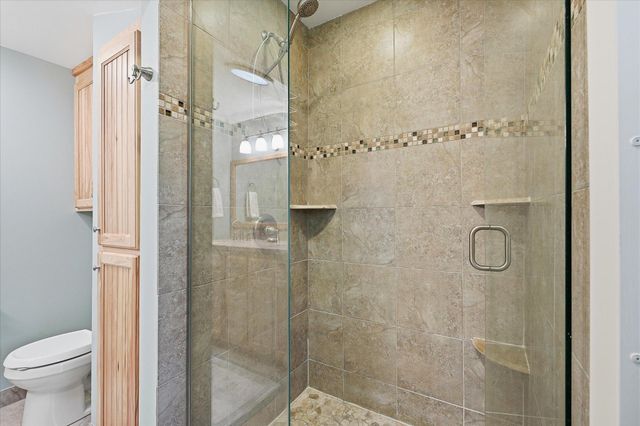 7109 Heatherton Trail, Edina, MN 55435