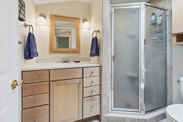 7109 Heatherton Trail, Edina, MN 55435