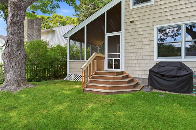7109 Heatherton Trail, Edina, MN 55435