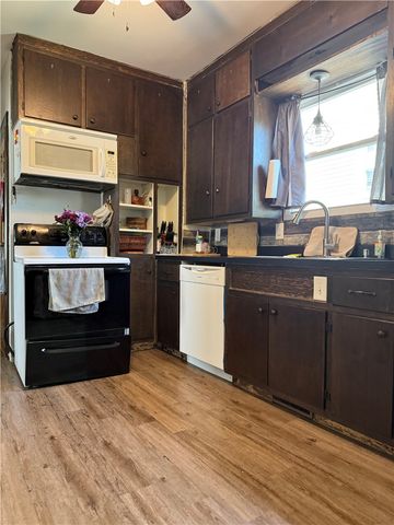 316 E Edgewood Ave, New Castle, PA 16105