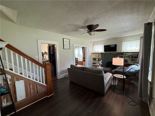 316 E Edgewood Ave, New Castle, PA 16105