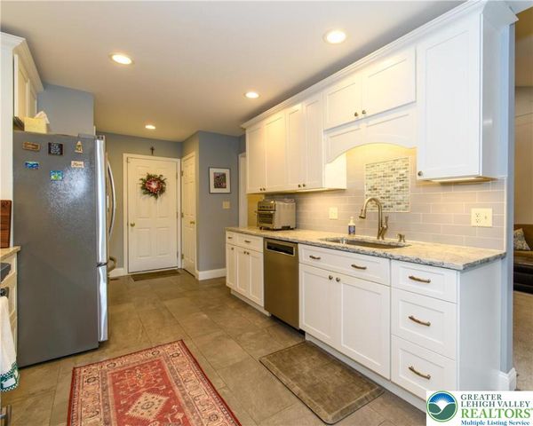1181 Briarwood Lane, Easton, PA 18040